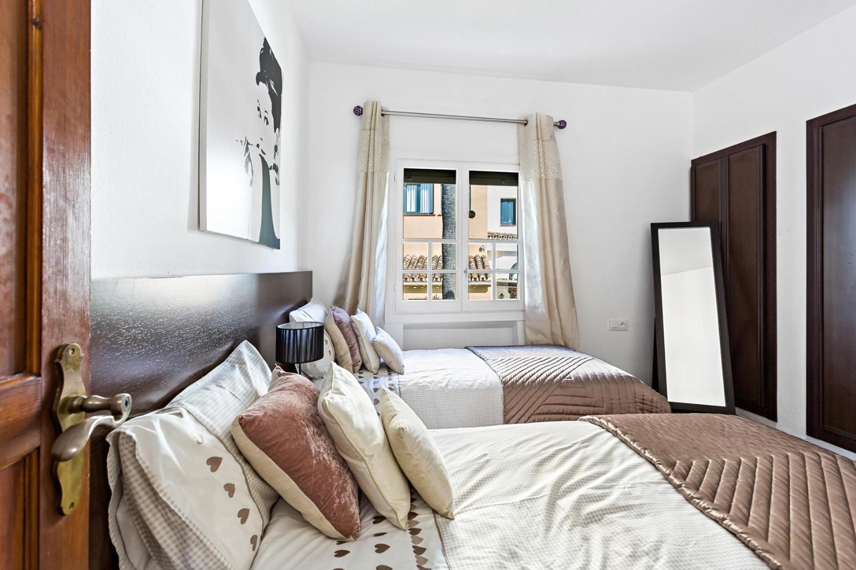 Appartement H49 Cabopino Marbella